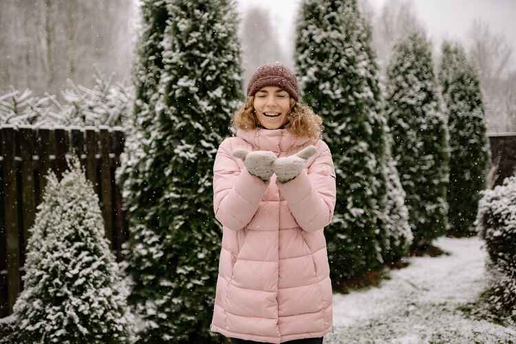 What Winter Clothes Should You Bring to St. Petersburg